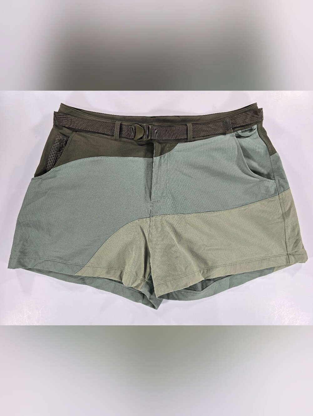 Outdoor Voices RecTrek Colorblock 3" Shorts Green Colorway XL Stretch Hiking